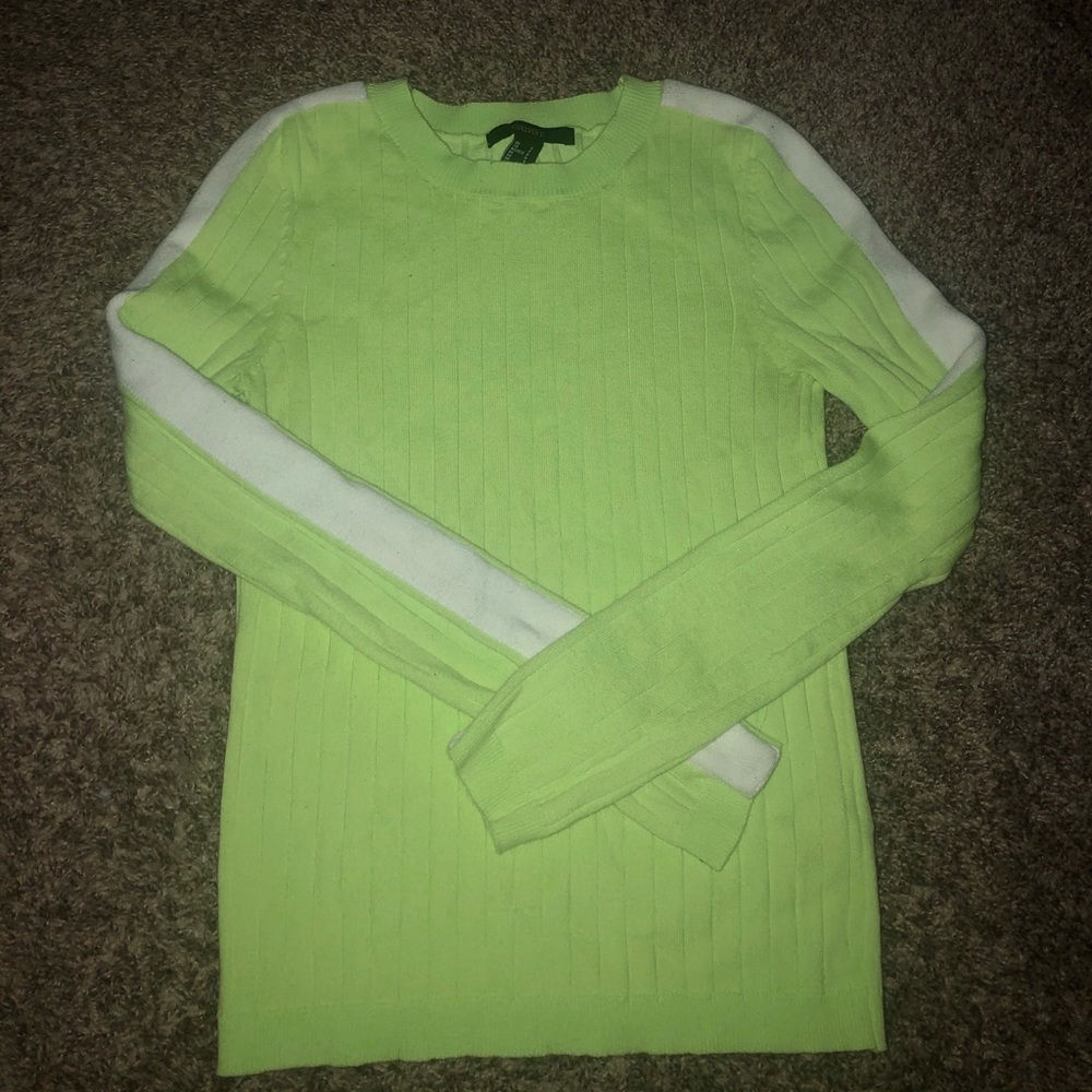FOREVER 21 BRIGHT GREEN SWEATER